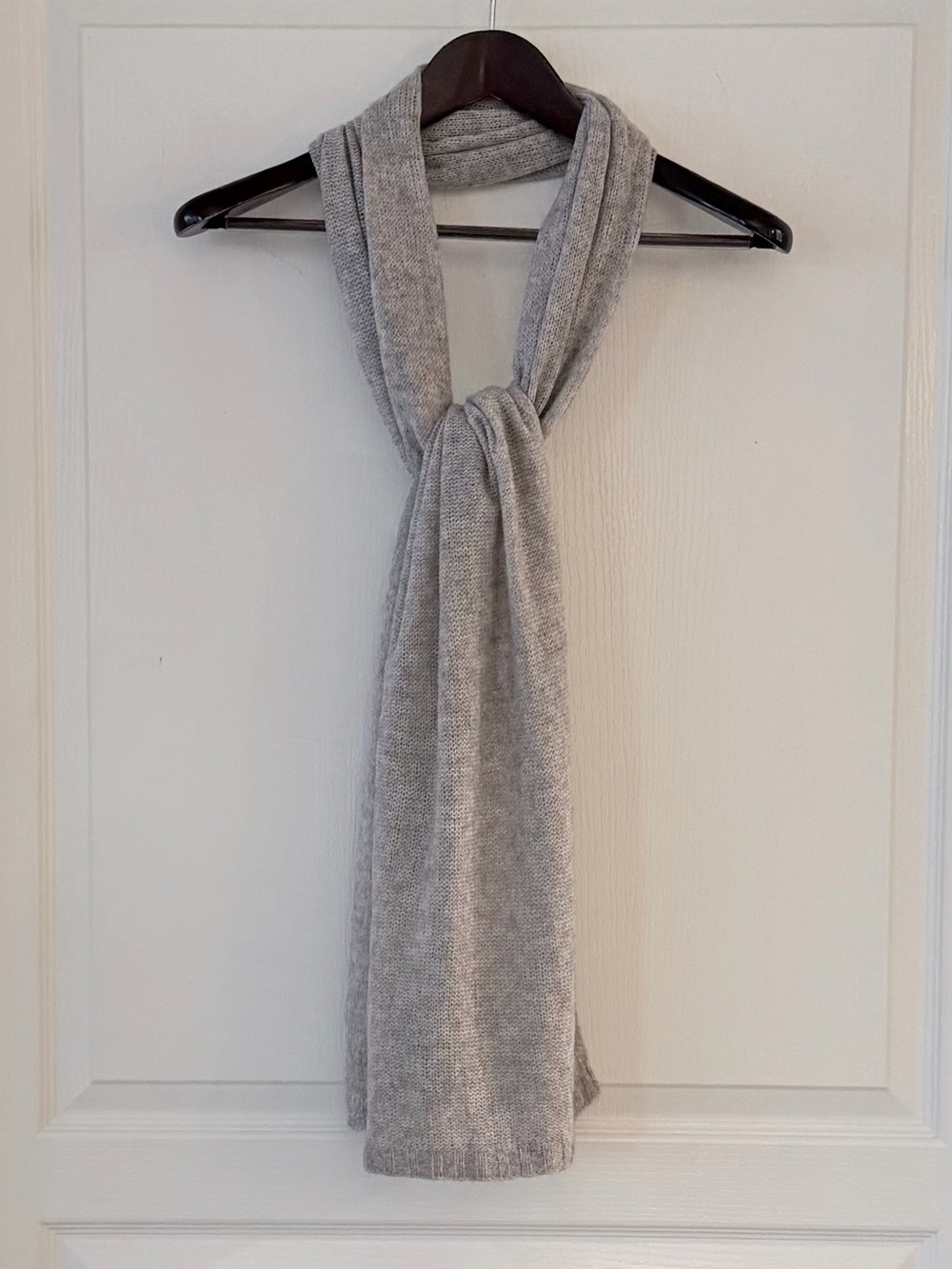 Grey Women's Cashmere Knit Scarf - Soft Everyday Accessory